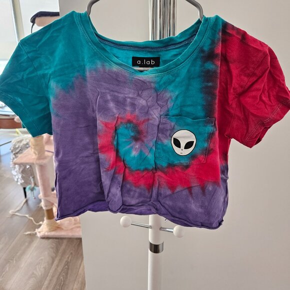 Crop Tee - Picture 2 of 3